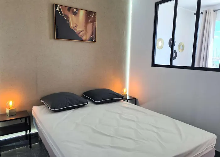 4 Couchages Cap D'agde Ct800-070 *